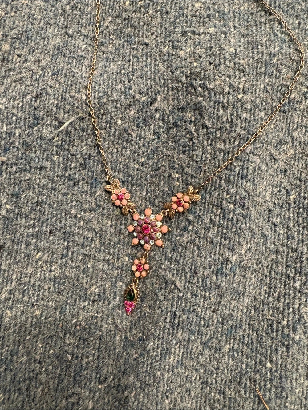 Floral Pendant Necklace Gold & Pink